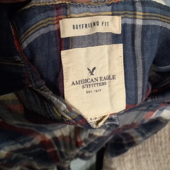American Eagle boyfriend fit button down Small - Picture 5 of 6